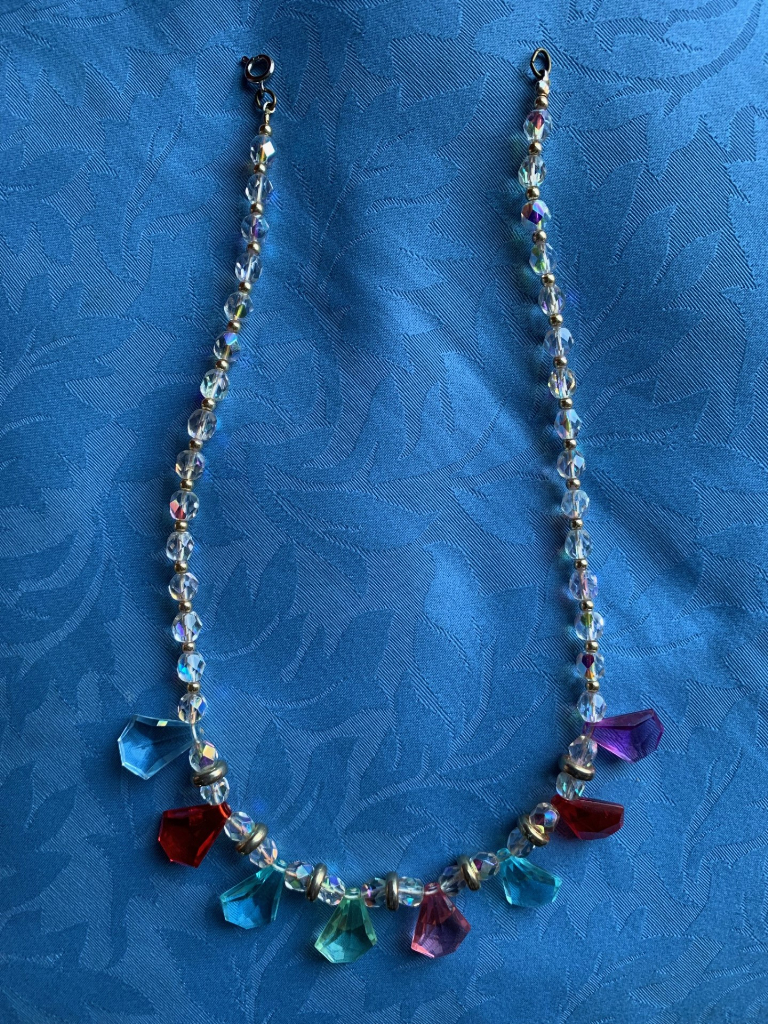 Pretty colourful necklace with rhinestones.