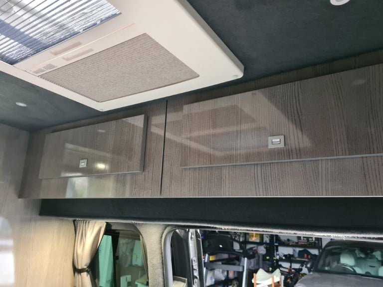 Wellhouse Maxus D7 LWB High Top