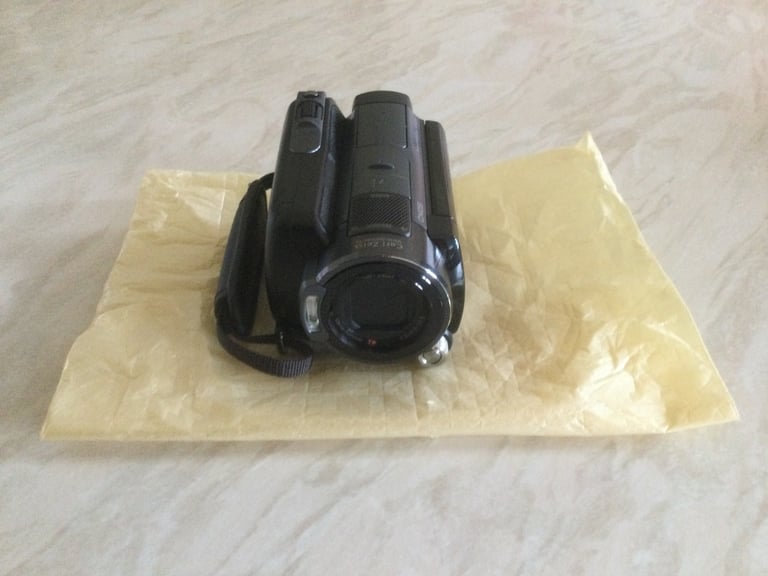 SONY HDR-SR12E 120GB 10.2MP DIGITAL HD HANDYCAM CAMCORDER - BRAND NEW!