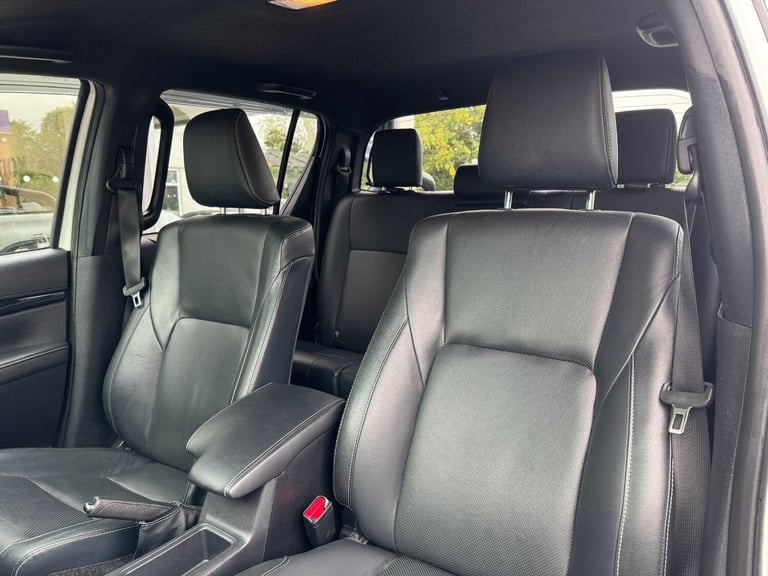 2020 Toyota Hilux 2.4 D-4D Invincible X Auto 4WD Euro 6 (s/s) 4dr (TSS) PICK UP Diesel Automatic