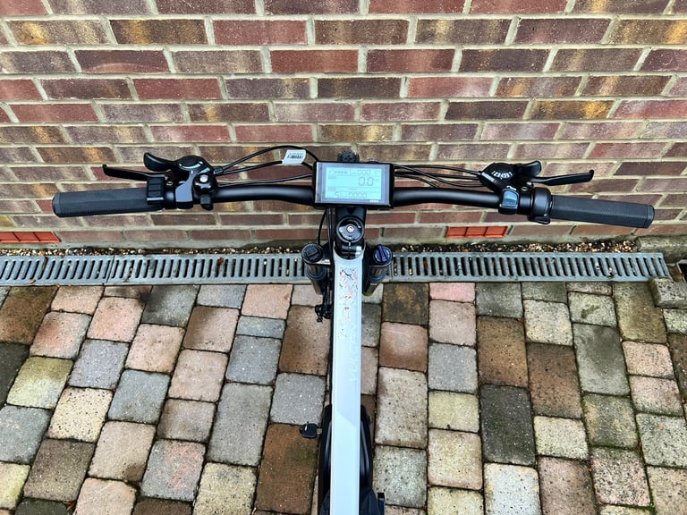 Electric Carrera Mountain Bike 27.5Inch 1500W 48V NEW