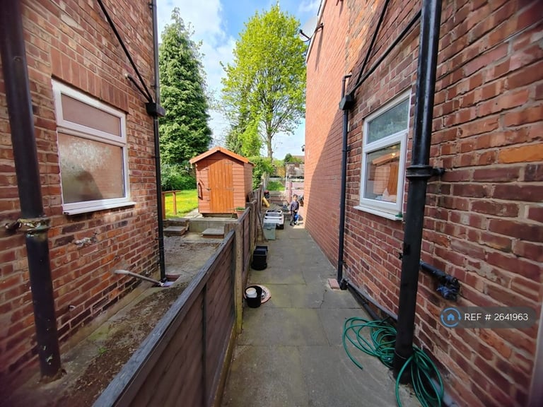 4 bedroom house in Boardman Road, Manchester, M8 (4 bed) (#2641963)