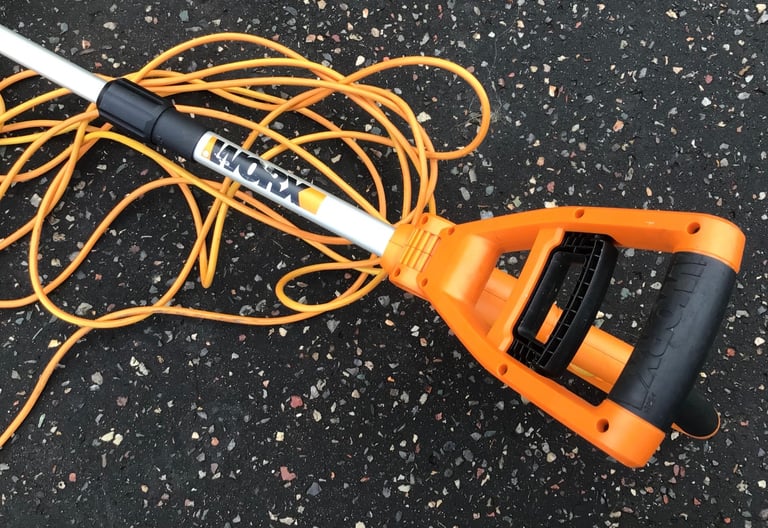 Large Worx electric Strimmer and cable