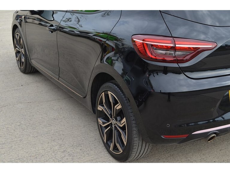 2021 Renault Clio TCe Lutecia Hatchback Petrol Manual