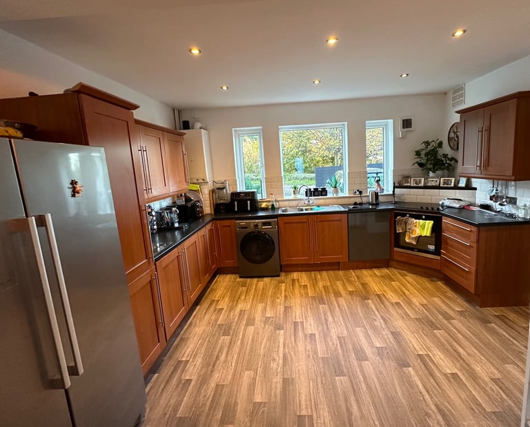 Furnished Double Room to Rent in Bournemouth BH89