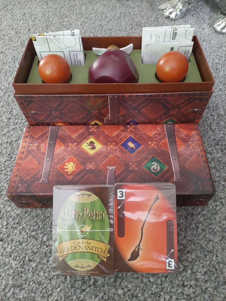 Harry Potter catch the golden snitch game