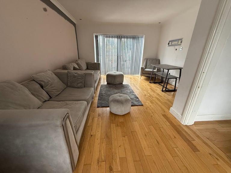 3 bedroom property for sale, excellent location, family home, with furniture, £1650