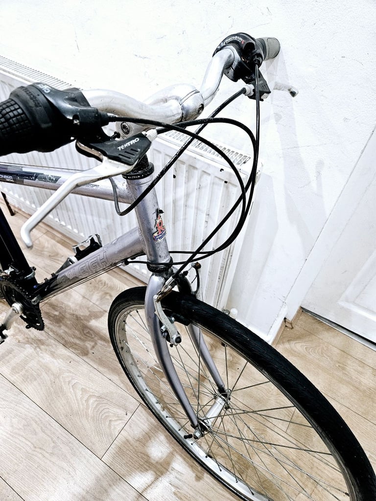 Raleigh pioneer metro hybrid bike in good condition All fully working 