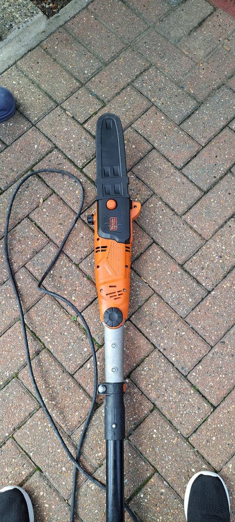 Black and Decker Telescopic Chainsaw