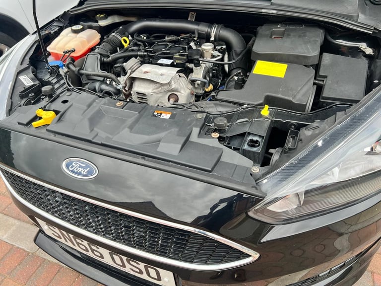 IMMACULATE 2016 FORD FOCUS ZETEC SPORT with only 66K miles 1.0L PETROL Engine 