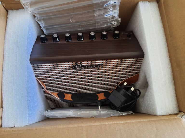 Hartwood 25 watt portable amplifier with bluetooth.