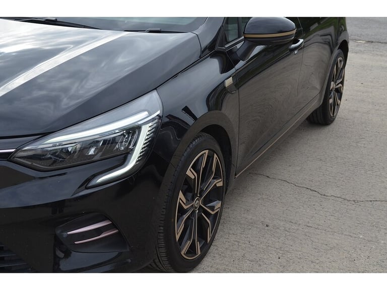 2021 Renault Clio TCe Lutecia Hatchback Petrol Manual