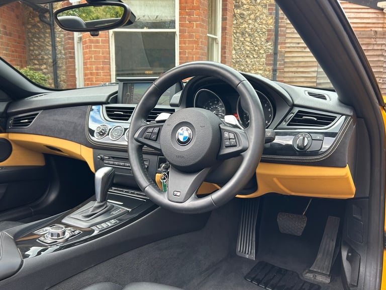 2011 BMW Z4 3.0 30i M Sport Convertible 2dr Petrol Auto sDrive Euro 5 (258 ps)