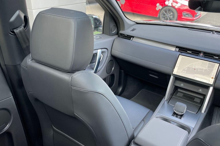 2025 Land Rover Discovery Sport 1.5 P270e 12.17kWh Dynamic SE SUV 5dr Petrol Plug-in Hybrid Auto ...