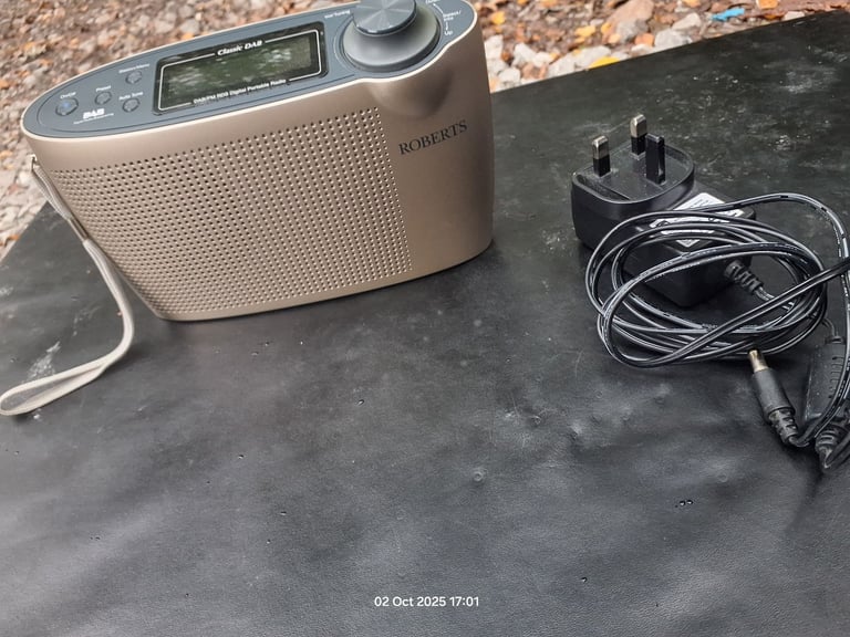 image for Roberts Classic DAB / FM digital portable radio