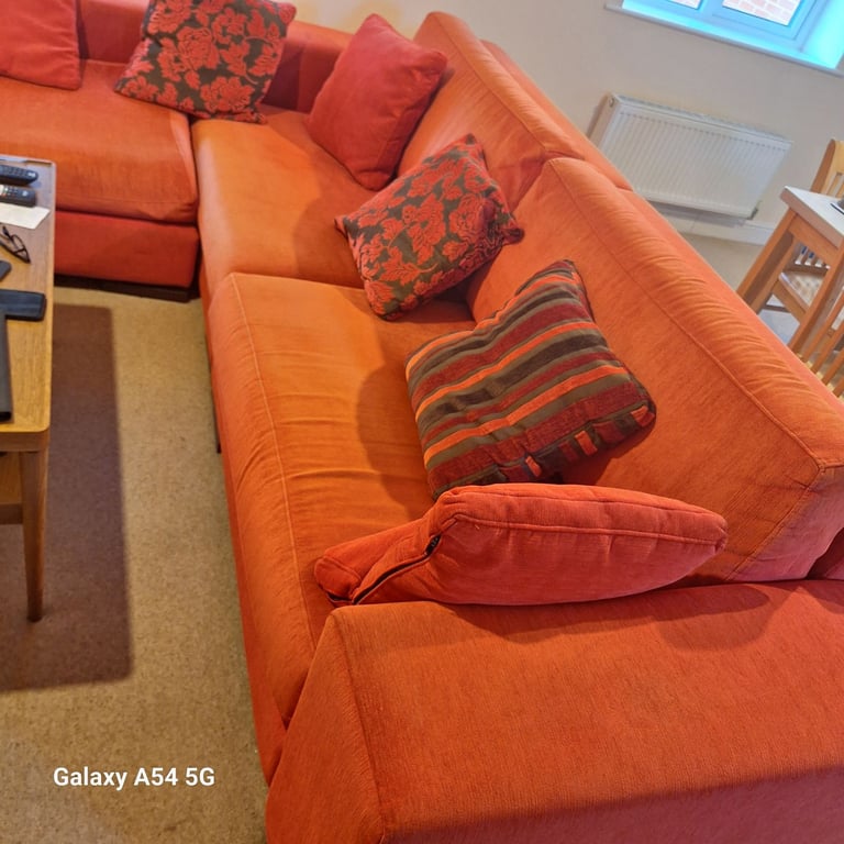 Sofas living room 4 piece very good condition 