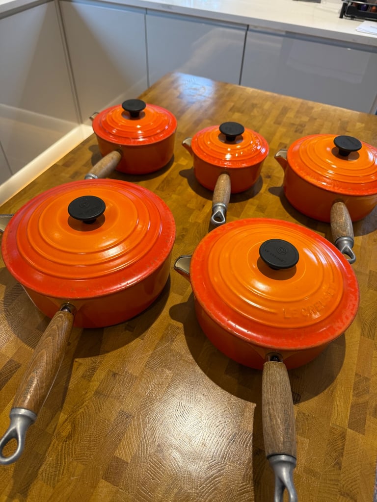Le Creuset - set of 5 saucepans 