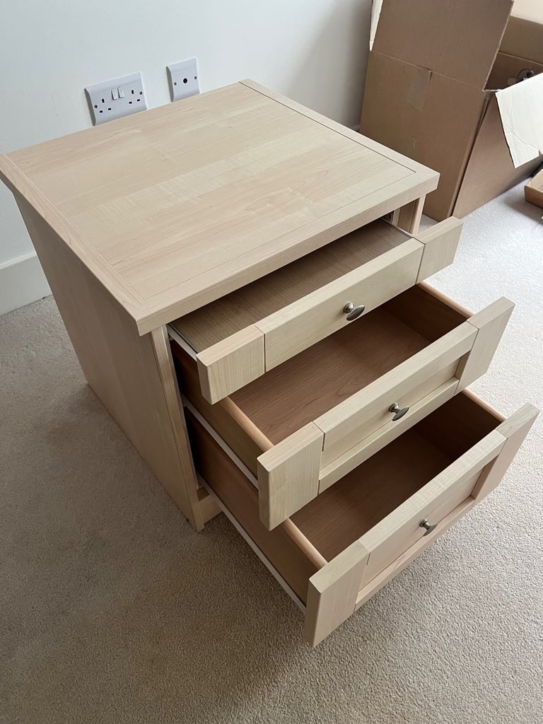 Bed side drawer unit - solid & stable