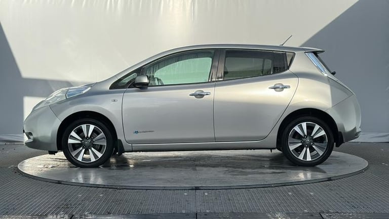2015 Nissan Leaf 80kW Tekna 24kWh 5dr Auto HATCHBACK ELECTRIC Automatic