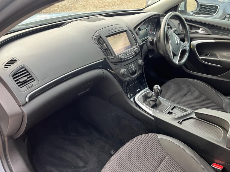 2015 Vauxhall Insignia 2.0 CDTi ecoFLEX Tech Line Euro 5 (s/s) 5dr HATCHBACK Diesel Manual