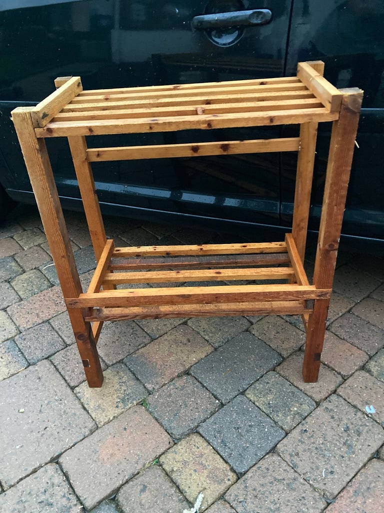 PINE SHELF UNIT