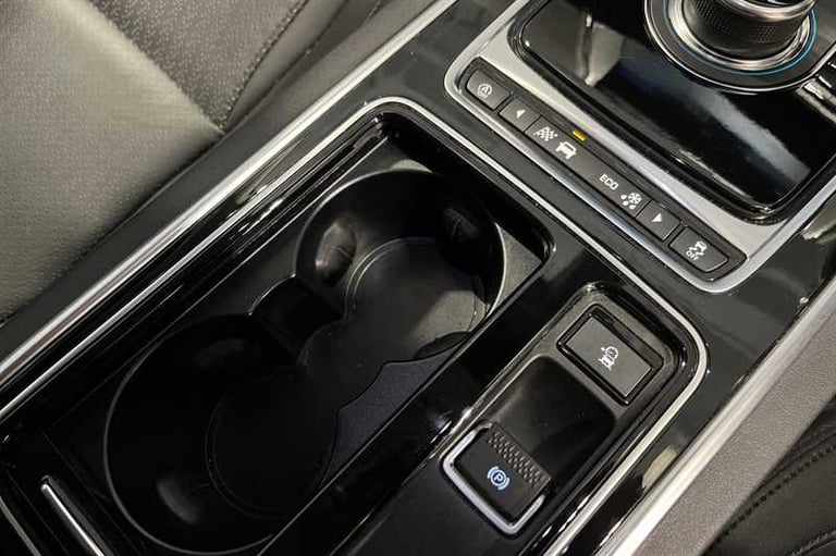 2018 Jaguar XE 2.0 [250] Portfolio 4dr Auto AWD SALOON PETROL Automatic