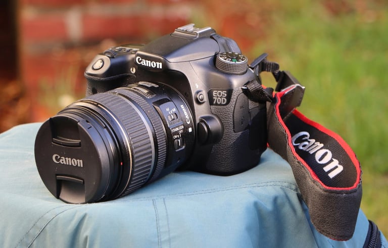Canon EOS D70 Digital camera with 18-85 Canon IS zoom lens