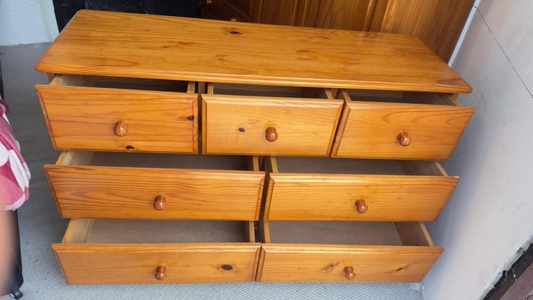 Caveteiro de madeira solida 