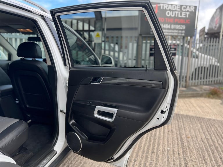2013 Vauxhall Antara 2.4 Exclusiv 2WD Euro 5 5dr HATCHBACK Petrol Manual