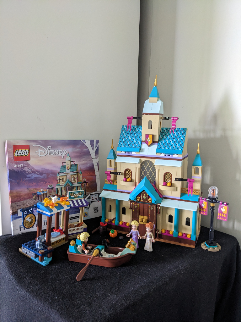 image for LEGO Disney Frozen II - Arendelle Castle Village (41167)