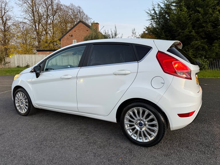 Ford, FIESTA, Hatchback, 2014, Manual, 998 (cc), 5 doors