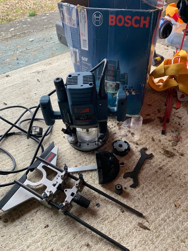 image for BOSCH GOF 1300 CE Professional Router hardly used