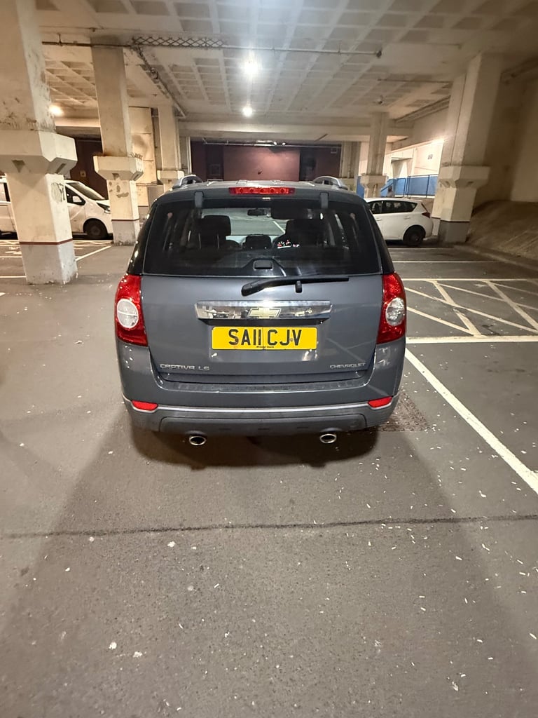 Chevrolet, CAPTIVA, Estate, 2011, Manual, 1991 (cc), 5 doors