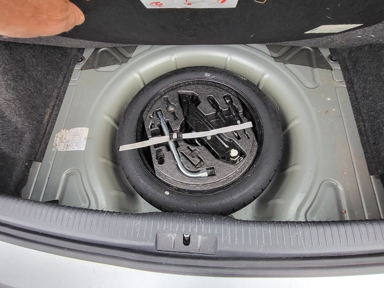 Volkswagen, GOLF, Hatchback, 2011, Manual, 1598 (cc), 5 doors