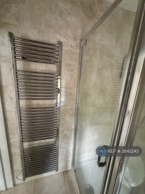 Studio flat in Balcombe Road, Crawley, RH10 (#2642243)