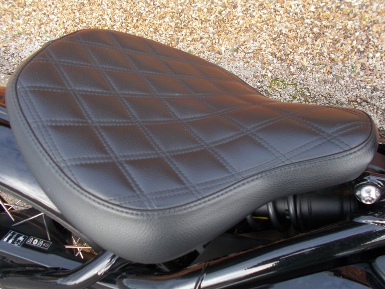 2017 TRIUMPH BONNEVILLE BOBBER