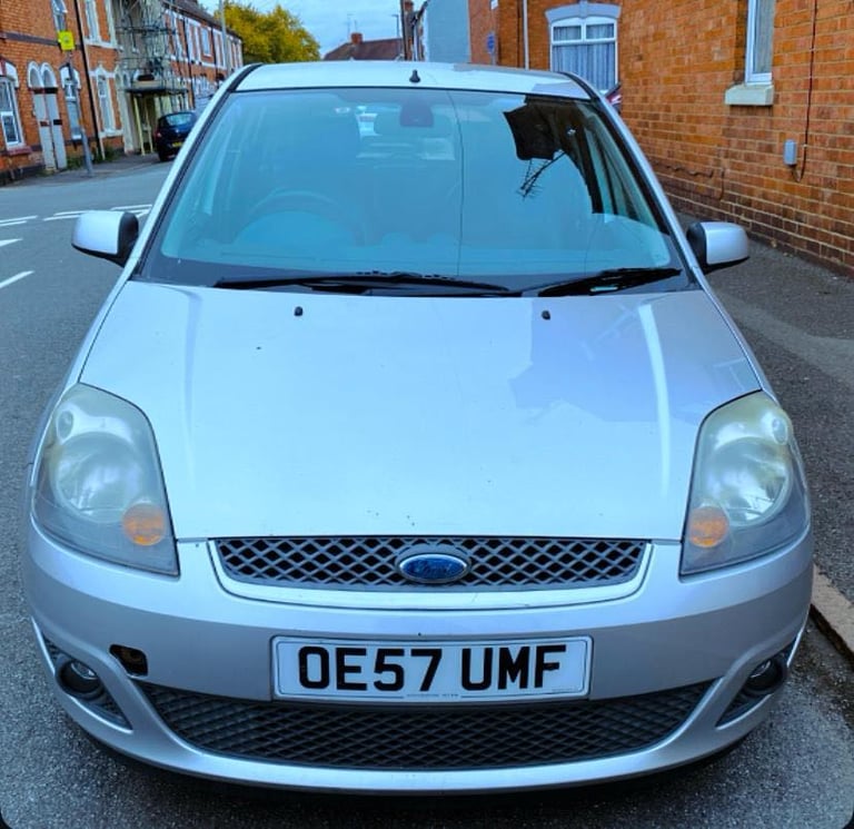 Fiesta AUTOMATIC 12Month Mot leather seats 