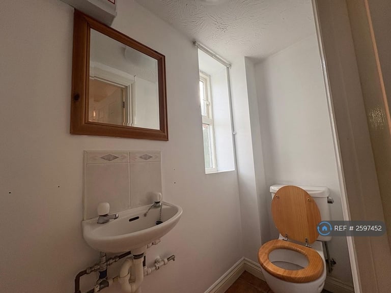 4 bedroom house in Boardman Road, Kettering, NN15 (4 bed) (#2597452)