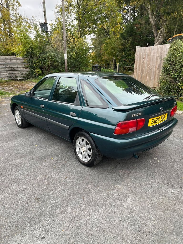 Ford, ESCORT, Hatchback, 1998, Manual, 1597 (cc), 5 doors