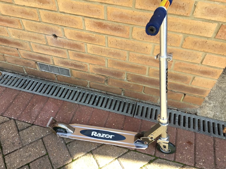 image for Razor kick scooter 