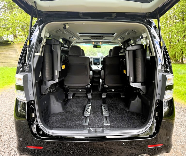 FRESH IMPORT 2014 TOYOTA VELLFIRE 2.4 PETROL/ELECTRIC HYBRID ULEZ COMPLIANT