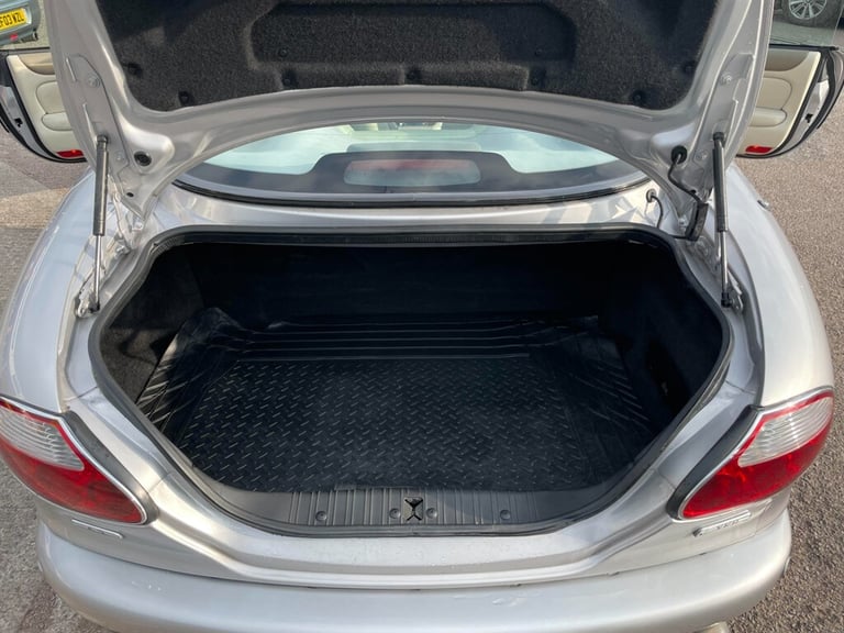 2003 Jaguar XK8 COUPE Coupe Petrol Automatic