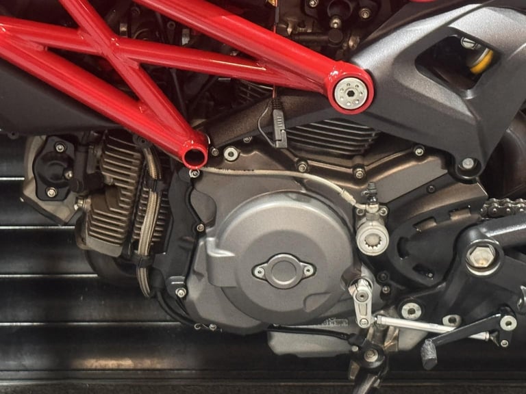 DUCATI MONSTER 796 Plus Termignoni Race Kit -Immaculate condition-Low Miles Red 
