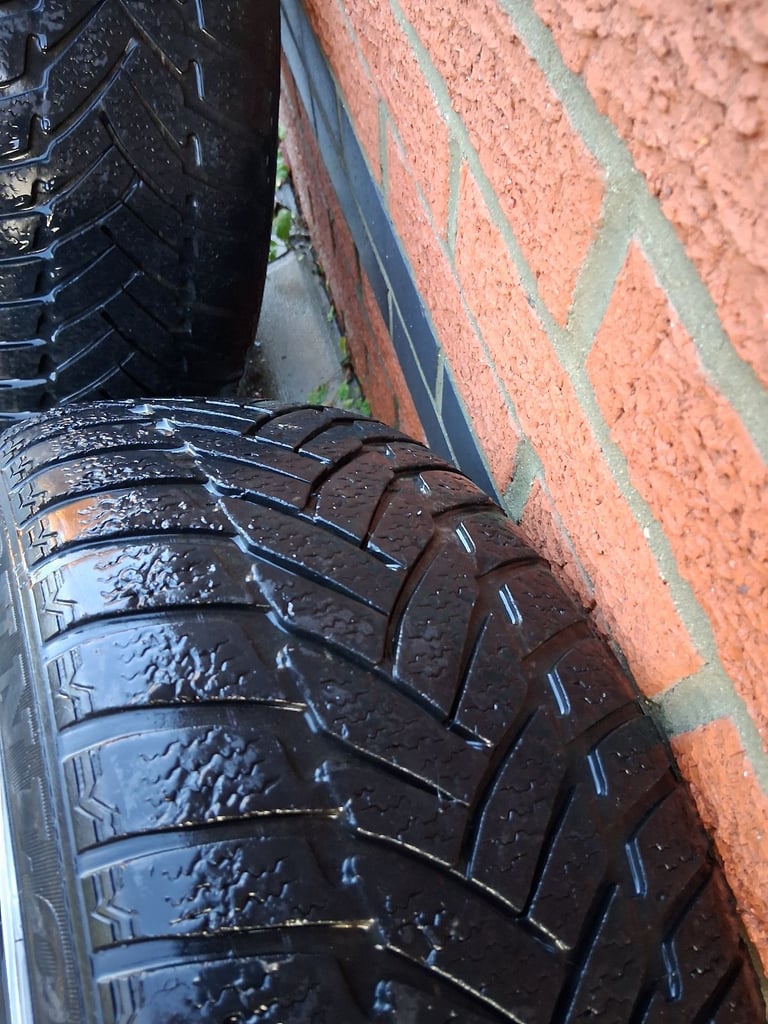 Set of 4 bmw wheels tyers. £200.00 