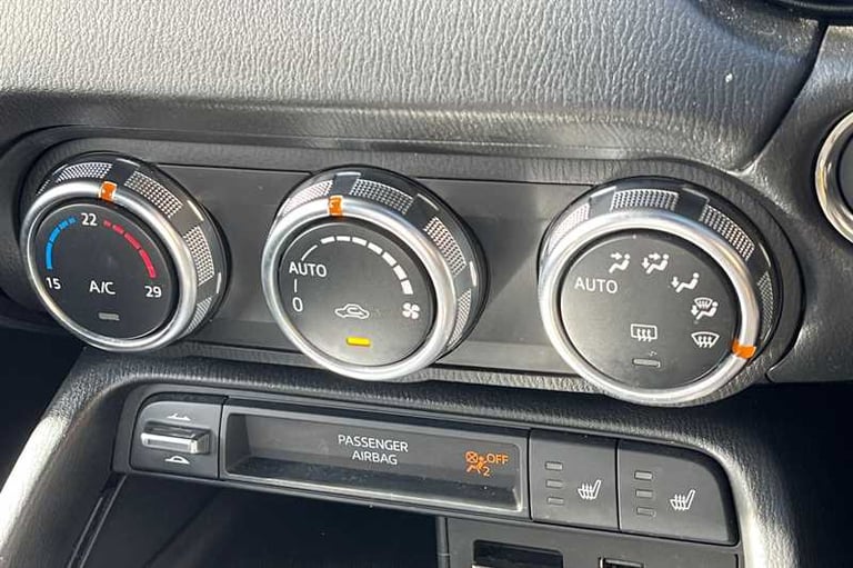 2018 Mazda MX-5 RF 1.5 SKYACTIV-G SE-L Nav Convertible 2dr Petrol Manual Euro 6 (131 ps) Converti...