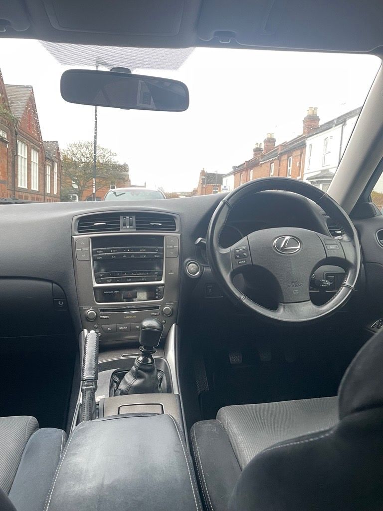 Lexus IS 220d SE – 2009 – Full Service & MOT until November 2026 – £2,400
