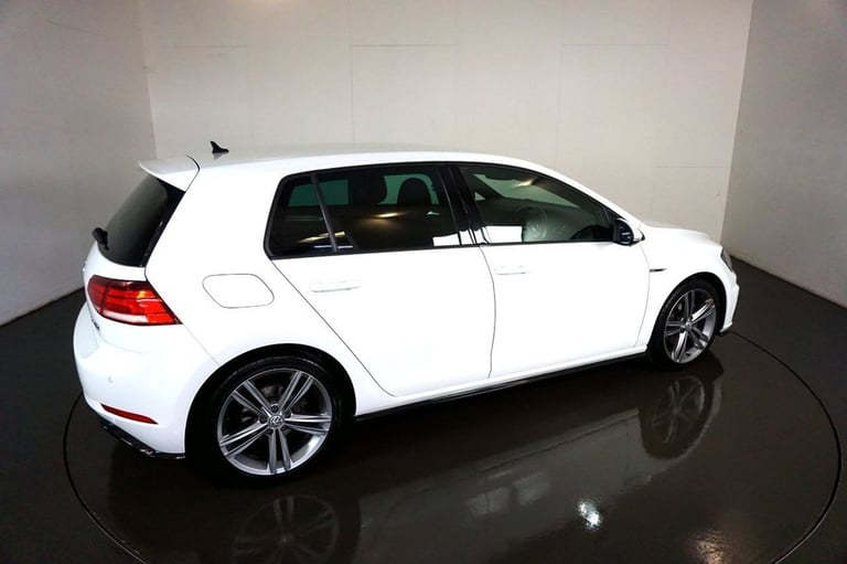 2017 Volkswagen Golf 2.0 TDI R-Line Hatchback 5dr Diesel Manual Euro 6-BLUETOOTH-ADAPTIVE CRUISE ...
