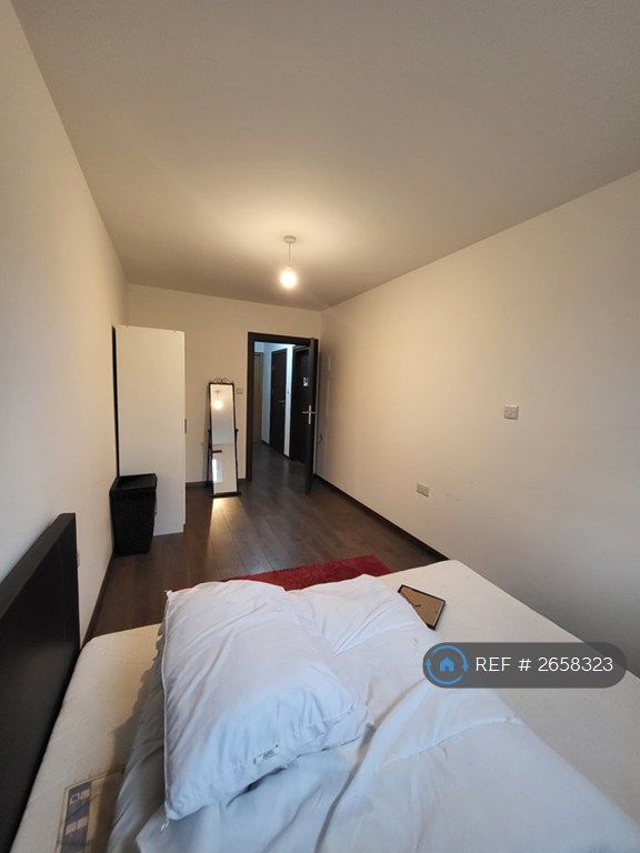 2 bedroom flat in Solihull Heights, Birmingham, B26 (2 bed) (#2658323)