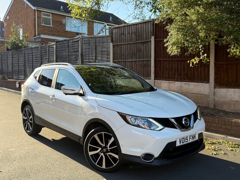 image for 2015 Nissan Qashqai 1.6 dCi Tekna 5dr HATCHBACK Diesel Manual