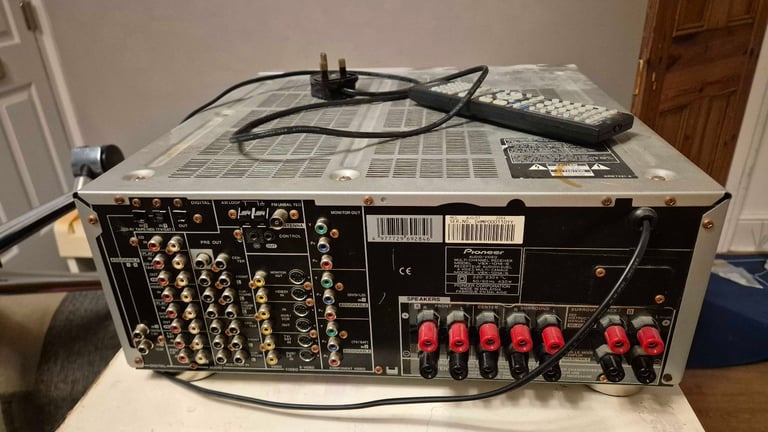 Pioneer VSX 1014 AV receiver